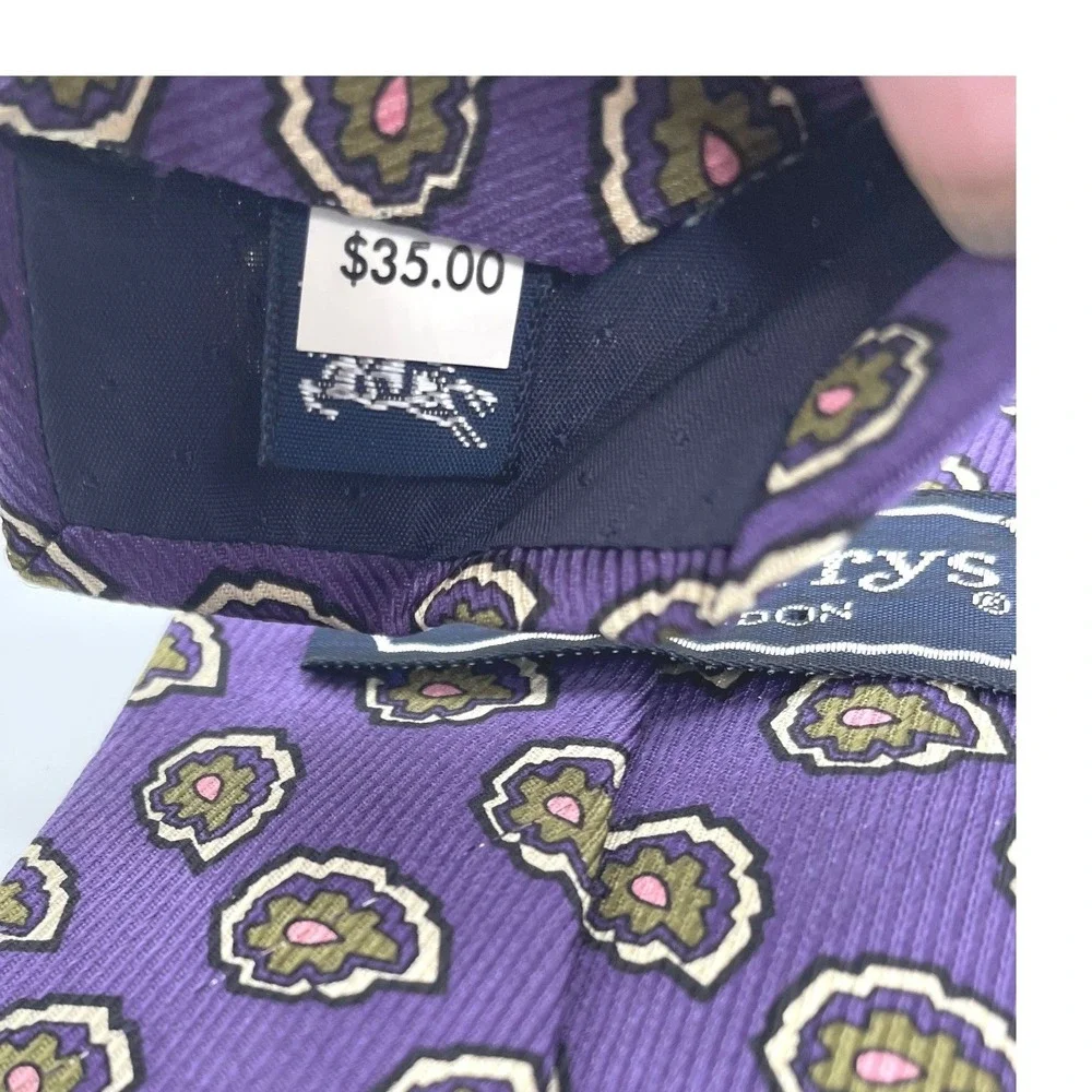 Burberrys Tie Mens OS Purple Silk Medallion VTG Luxury‎ Designer Old Money USA